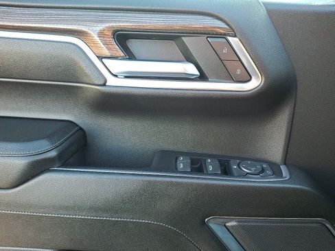 Used 2023 Chevrolet Silverado 1500 LT image 11