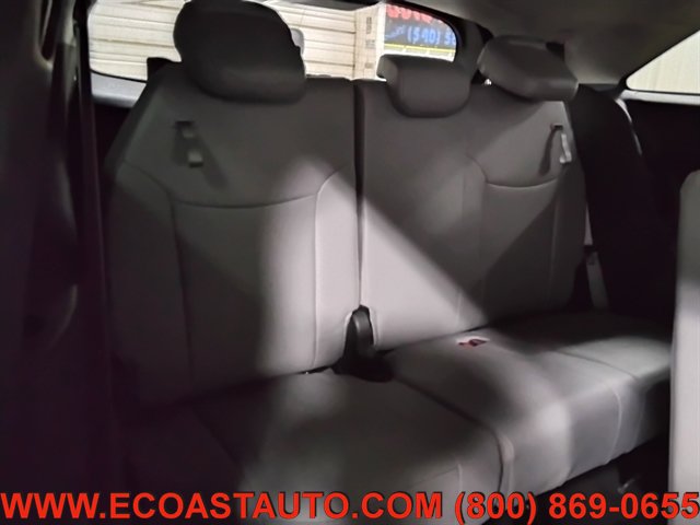 Used 2025 Toyota Sienna XLE FWD image 15
