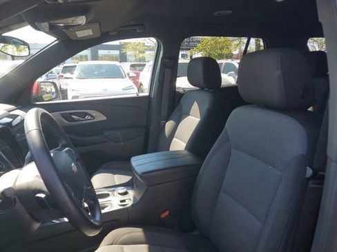 Certified 2023 Chevrolet Traverse LT AWD/4WD image 18