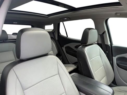 Used 2019 GMC Terrain SLT w/ Preferred Package image 29