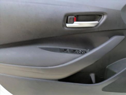 Certified 2020 Toyota Corolla LE image 12