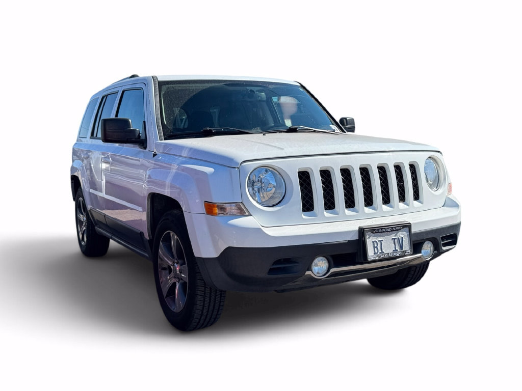 Used 2016 Jeep Patriot High Altitude FWD image 11
