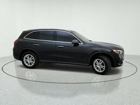 Used 2023 Mercedes-Benz GLC 300 4MATIC image 6