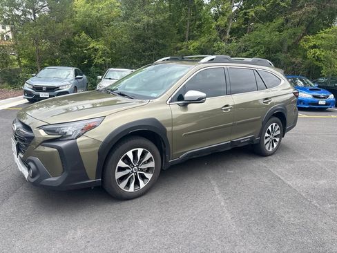Used 2025 Subaru Outback Touring XT AWD/4WD image 1