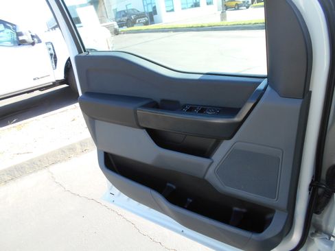 Used 2023 Ford F150 XL w/ Trailer Tow Package image 9