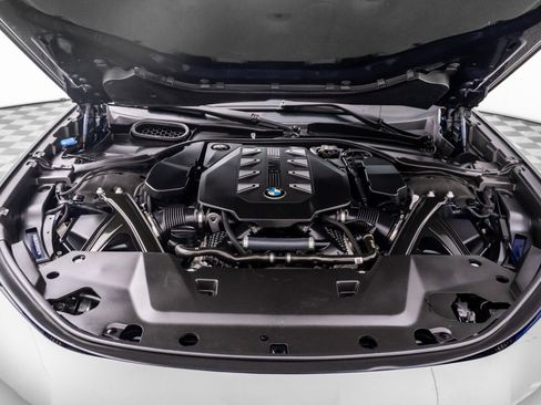 Certified 2023 BMW 760i xDrive AWD/4WD image 32