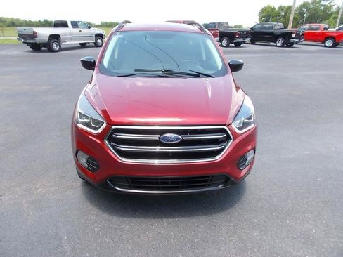 Used 2017 Ford Escape SE w/ Equipment Group 201A AWD/4WD image 9