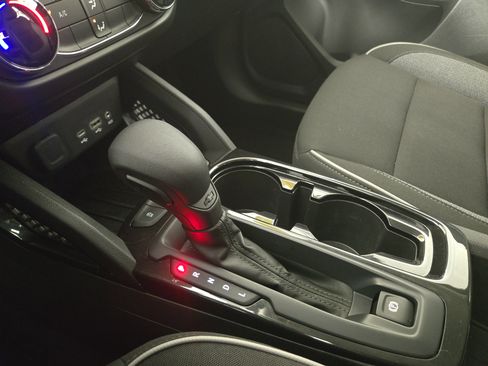 Used 2022 Chevrolet TrailBlazer LS image 22