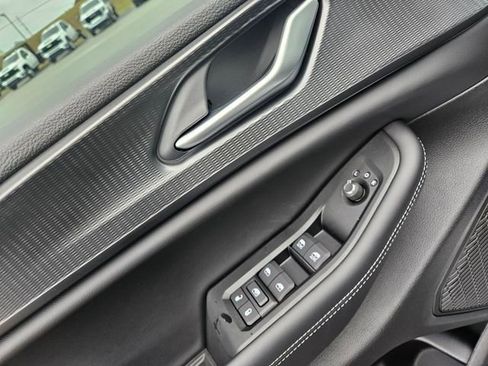 New 2025 Jeep Grand Cherokee Altitude RWD image 11