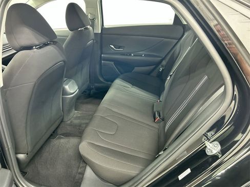 Used 2023 Hyundai Elantra SEL w/ Convenience Package image 20