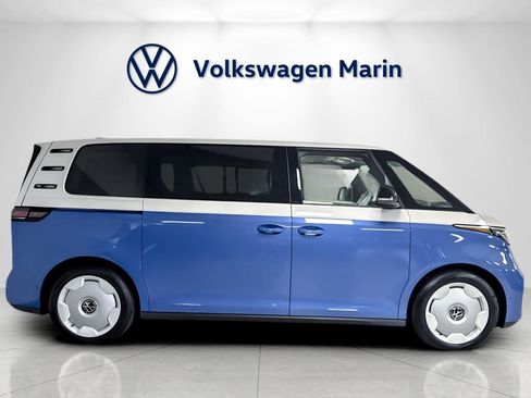 New 2025 Volkswagen ID. Buzz 1st Edition image 6