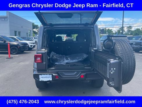 Certified 2025 Jeep Wrangler Unlimited Sahara AWD/4WD image 27