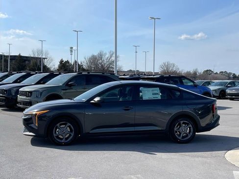 New 2026 Kia K4 FWD image 4