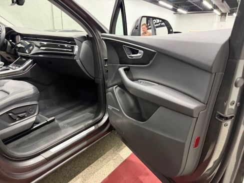 Used 2020 Audi Q7 3.0T Prestige w/ Prestige Package AWD/4WD image 36