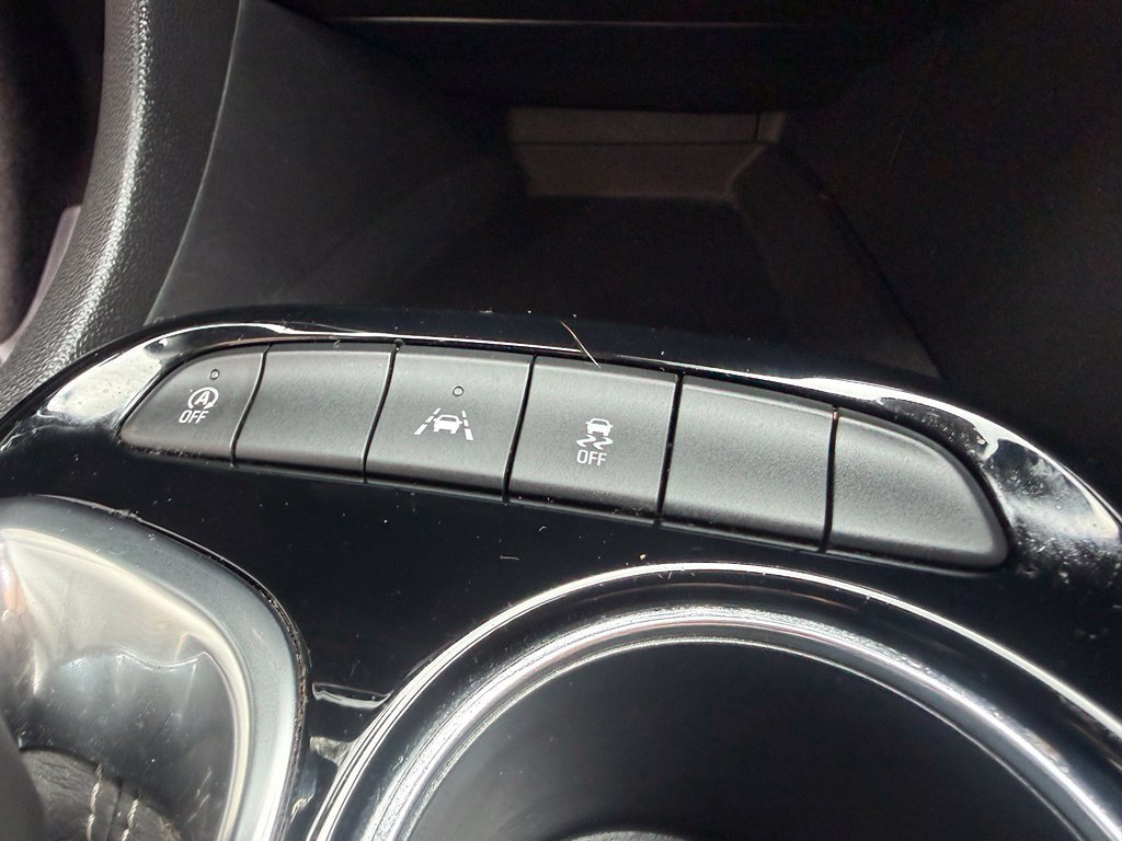 Used 2020 Buick Encore GX Preferred w/ Cold Weather Comfort Package FWD image 22