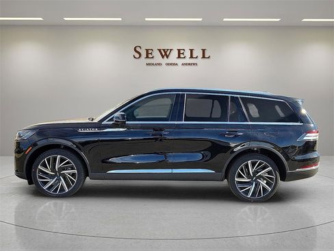New 2025 Lincoln Aviator Reserve w/ Equipment Group 201A image 2