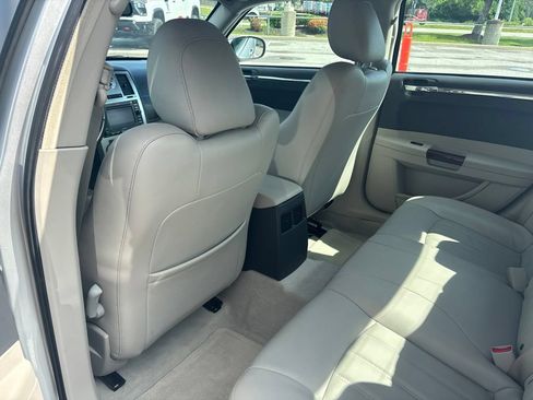 Used 2005 Chrysler 300 C w/ Sound Group II RWD image 35
