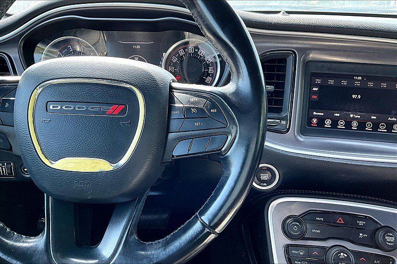 Used 2019 Dodge Challenger SXT AWD/4WD image 17