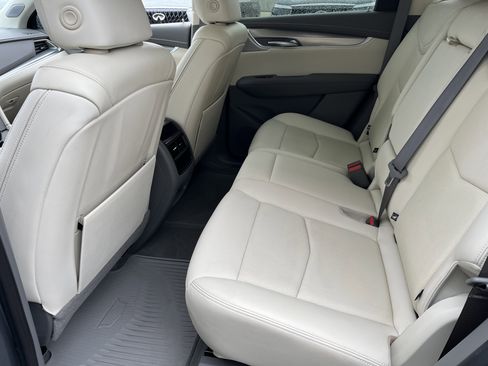 Used 2021 Cadillac XT5 Premium Luxury image 14