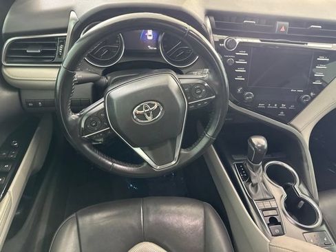 Used 2020 Toyota Camry XLE FWD image 23
