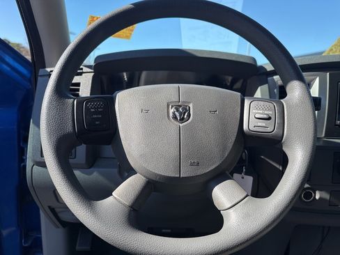 Used 2007 Dodge Ram 1500 Truck SLT image 7