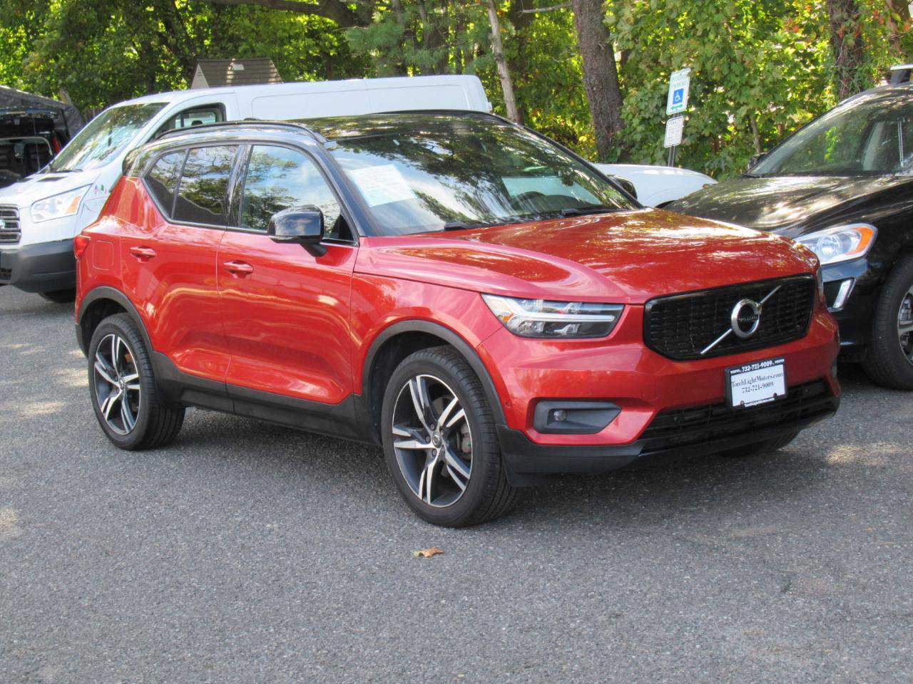 Used 2019 Volvo XC40 T5 R-Design AWD/4WD image 8
