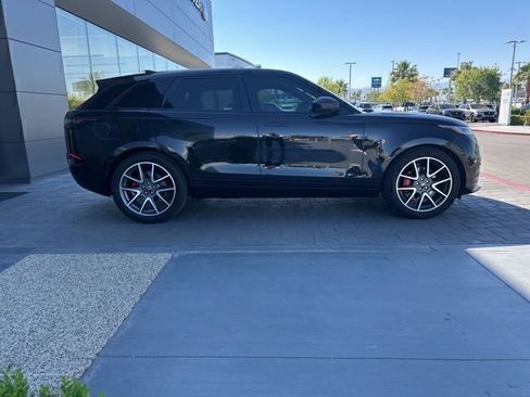 Used 2025 Land Rover Range Rover Velar Dynamic SE image 4