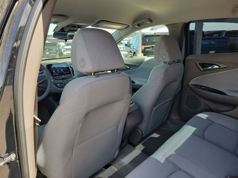 Used 2025 Chevrolet Malibu LS image 8