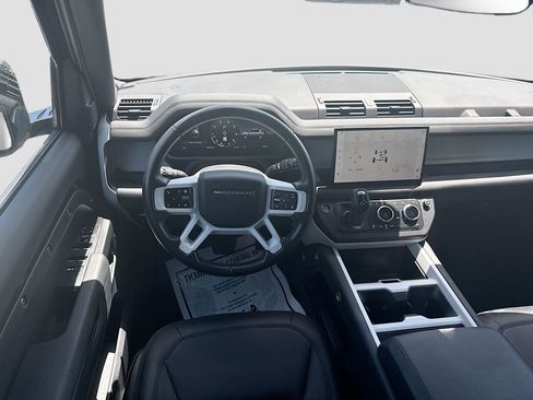 Used 2025 Land Rover Defender 110 S image 23