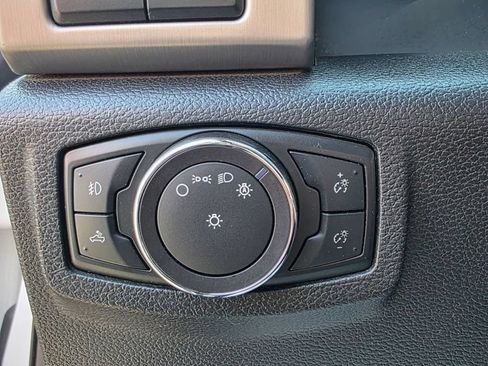 Used 2018 Ford F250 Platinum w/ Platinum Ultimate Package AWD/4WD image 14