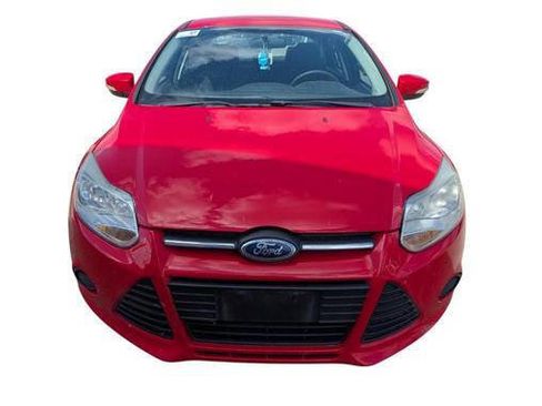 Used 2014 Ford Focus SE w/ SE Winter Package FWD image 9