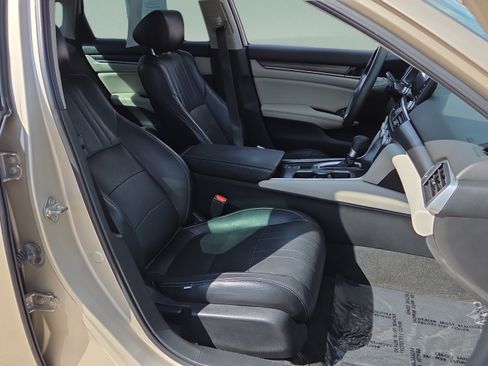 Certified 2020 Honda Accord LX image 17