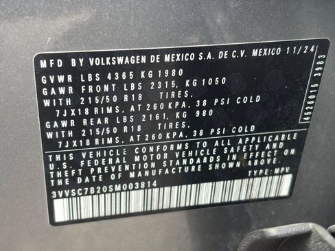 Used 2025 Volkswagen Taos SE FWD image 24