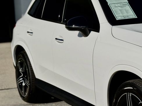 Used 2023 Mercedes-Benz GLC 300 image 10