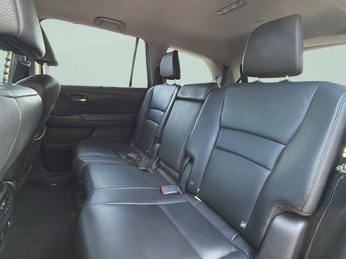 Used 2019 Honda Pilot Touring image 25