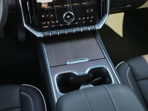 Used 2026 GMC Acadia Denali w/ Super Cruise Package FWD image 23
