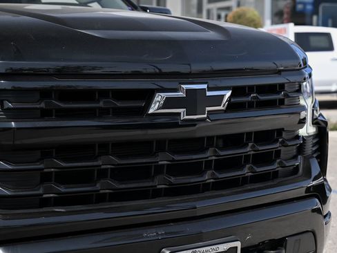 Used 2022 Chevrolet Silverado 1500 RST AWD/4WD image 10