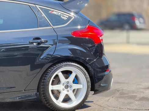 Used 2016 Ford Focus RS image 3