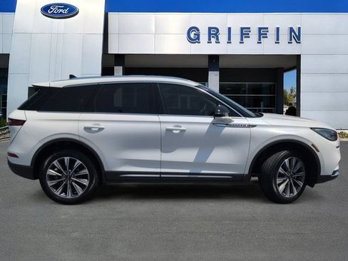 Used 2022 Lincoln Corsair Reserve w/ Elements Package FWD image 3