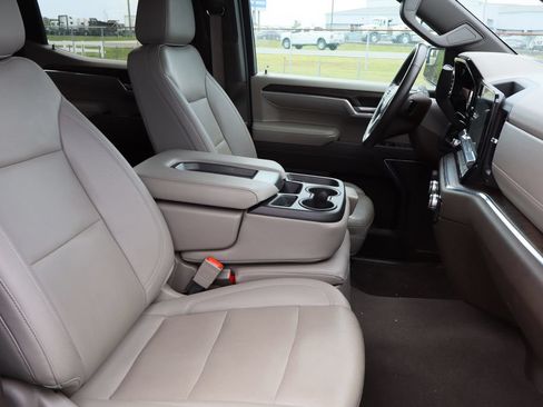 Used 2025 GMC Sierra 1500 SLT RWD image 26