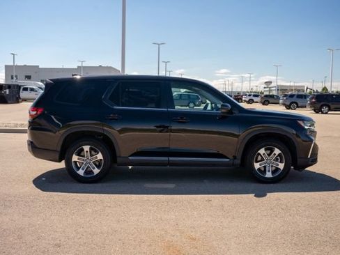 Used 2025 Honda Pilot EX-L image 8