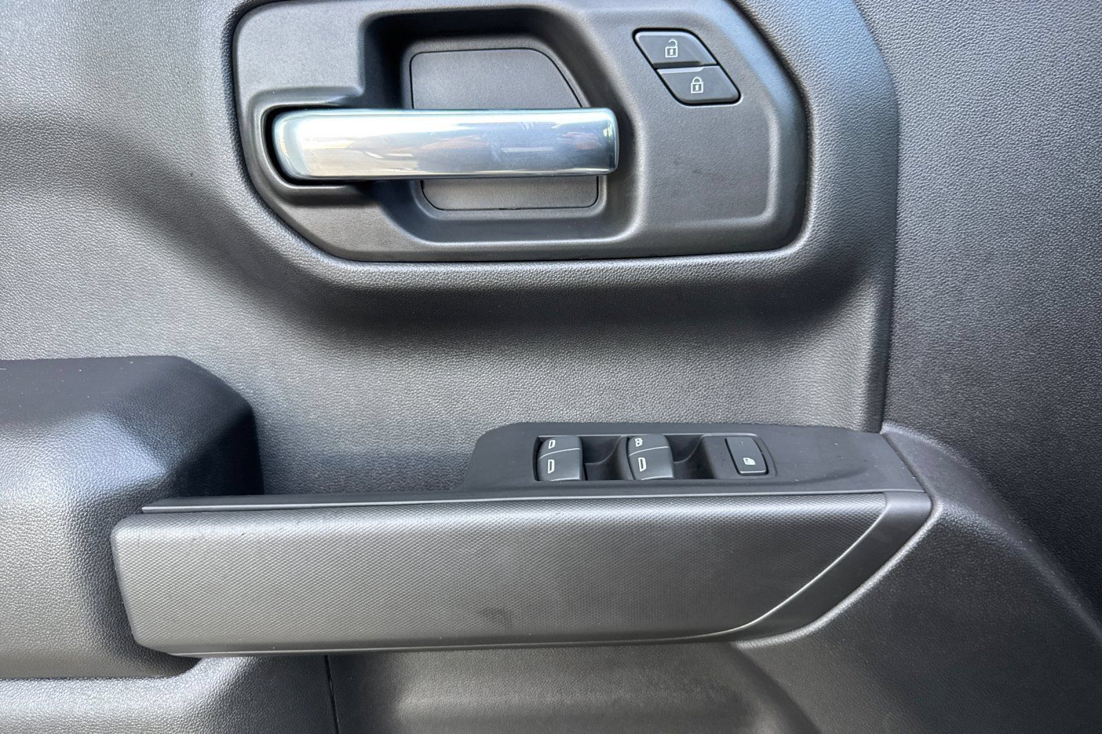 Used 2022 Chevrolet Silverado 1500 W/T RWD image 10