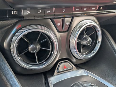 Used 2021 Chevrolet Camaro LT image 26