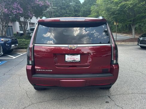 Used 2018 Cadillac Escalade Premium Luxury AWD/4WD image 6