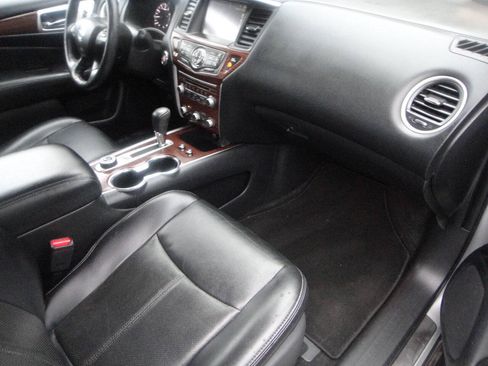 Used 2020 Nissan Pathfinder Platinum w/ Cargo Package AWD/4WD image 17