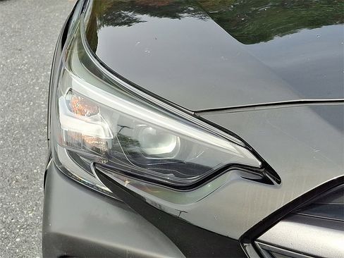 Used 2023 Subaru Outback Premium image 12