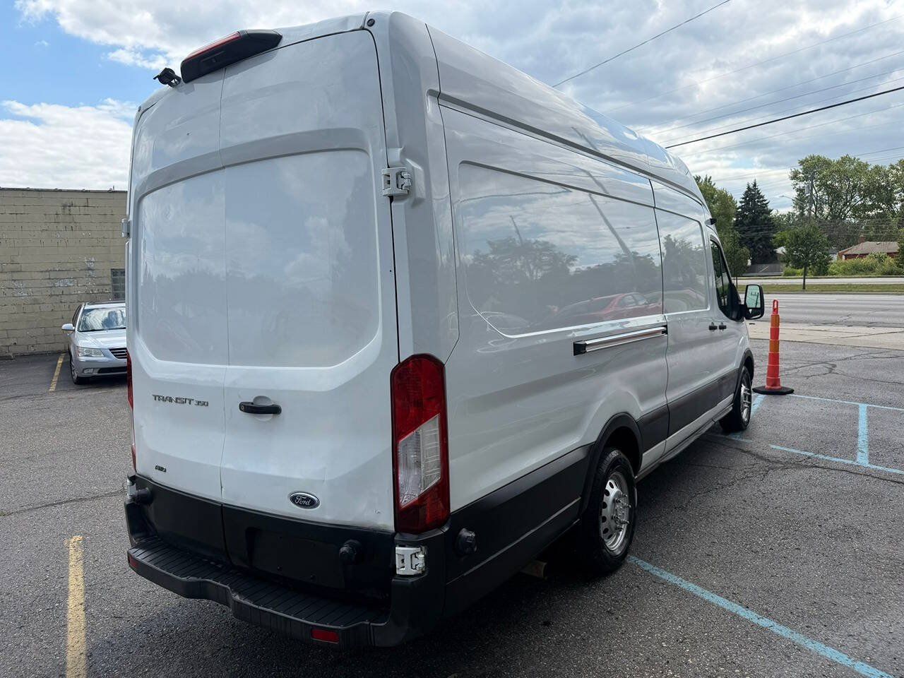 Used 2020 Ford Transit 350 148 High Roof Extended AWD w/ Load Area Protection Package image 7