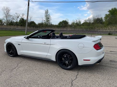 Used 2019 Ford Mustang GT Premium w/ GT Performance Package RWD image 6