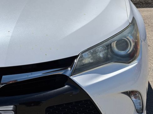 Used 2015 Toyota Camry SE FWD image 13
