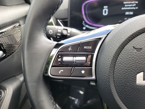 Used 2025 Kia Seltos S FWD image 19